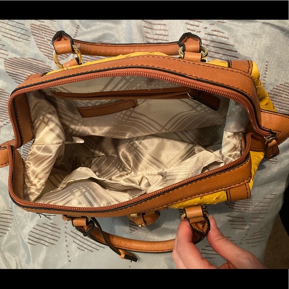 London Fog Lark Mini Leather Satchel - Picture 2 of 4